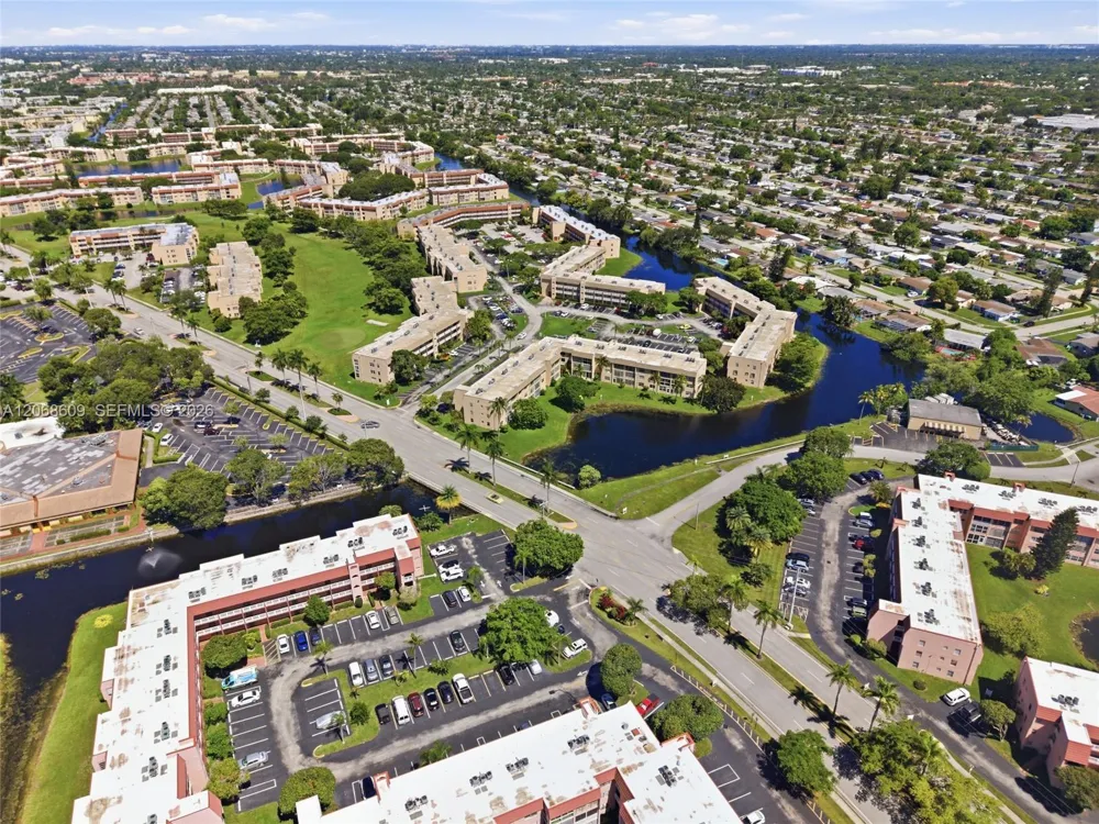 2741 Pine Island Rd #302 Sunrise, FL 33322