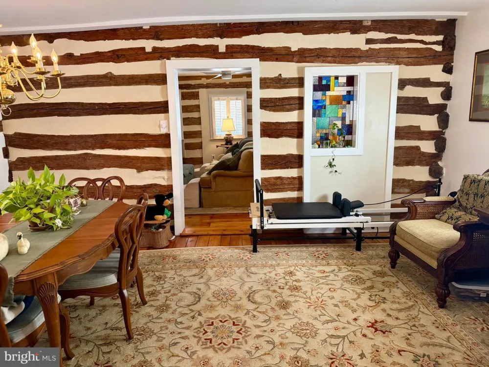 122 WASHINGTON STREET Winchester, VA 22601