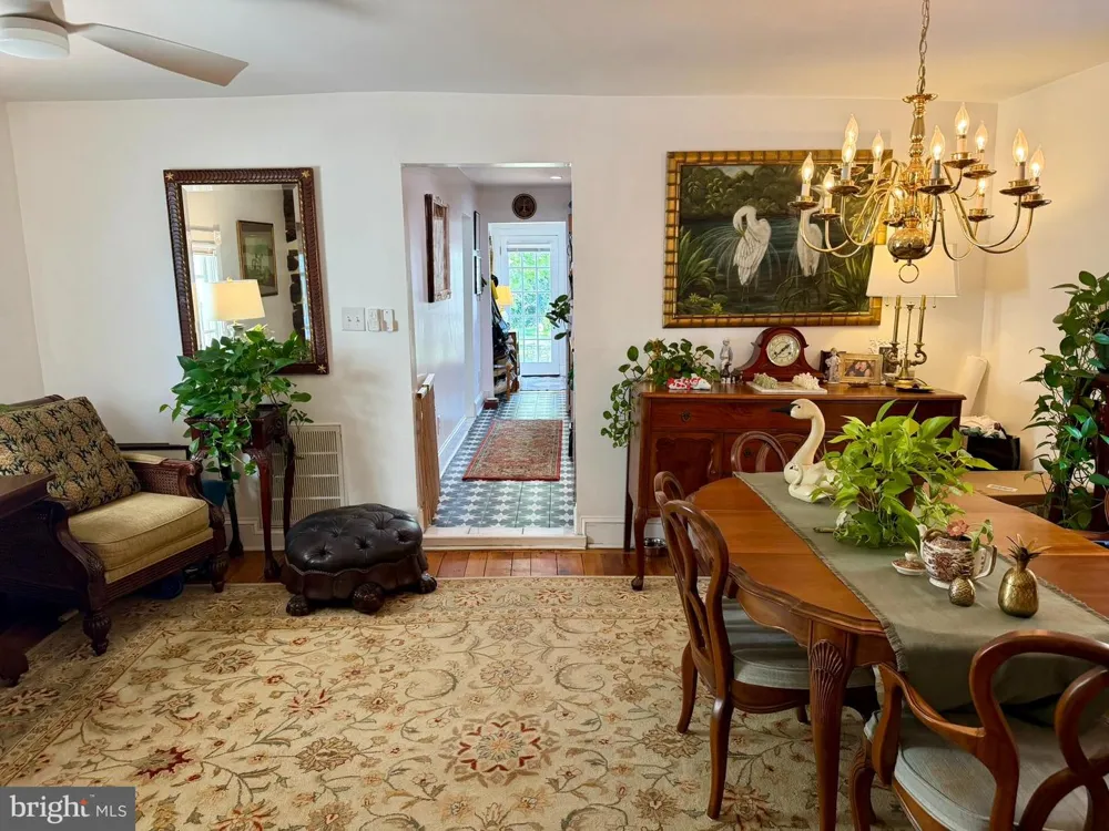 122 WASHINGTON STREET Winchester, VA 22601