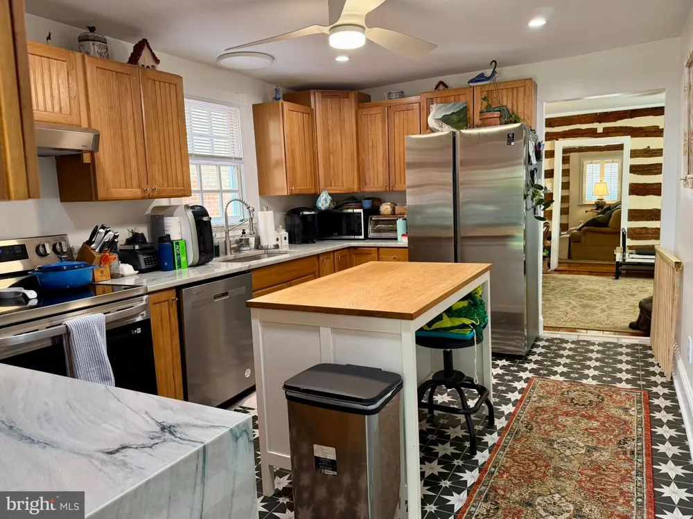 122 WASHINGTON STREET Winchester, VA 22601