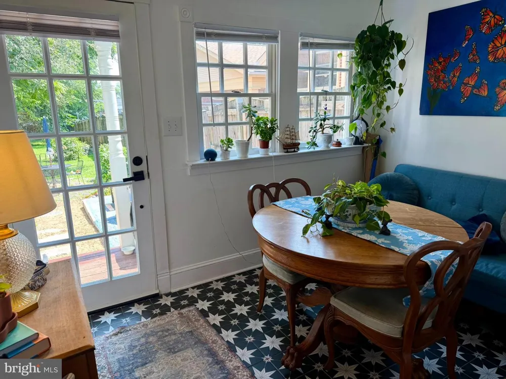122 WASHINGTON STREET Winchester, VA 22601