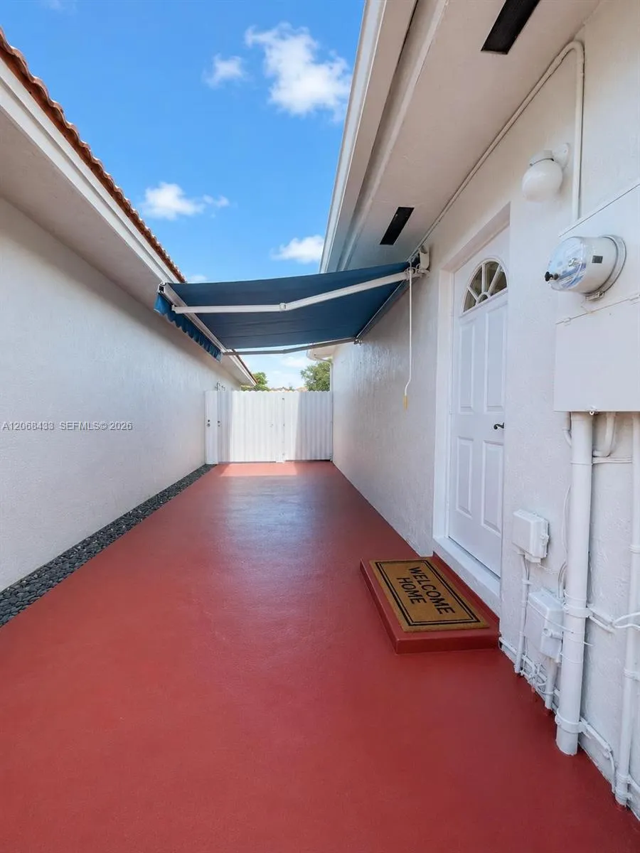 14180 SW 8th Ter #1 Miami, FL 33184
