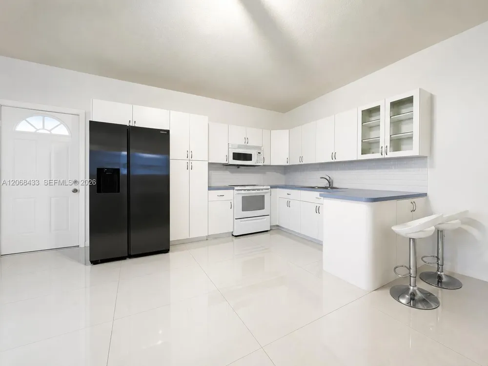 14180 SW 8th Ter #1 Miami, FL 33184