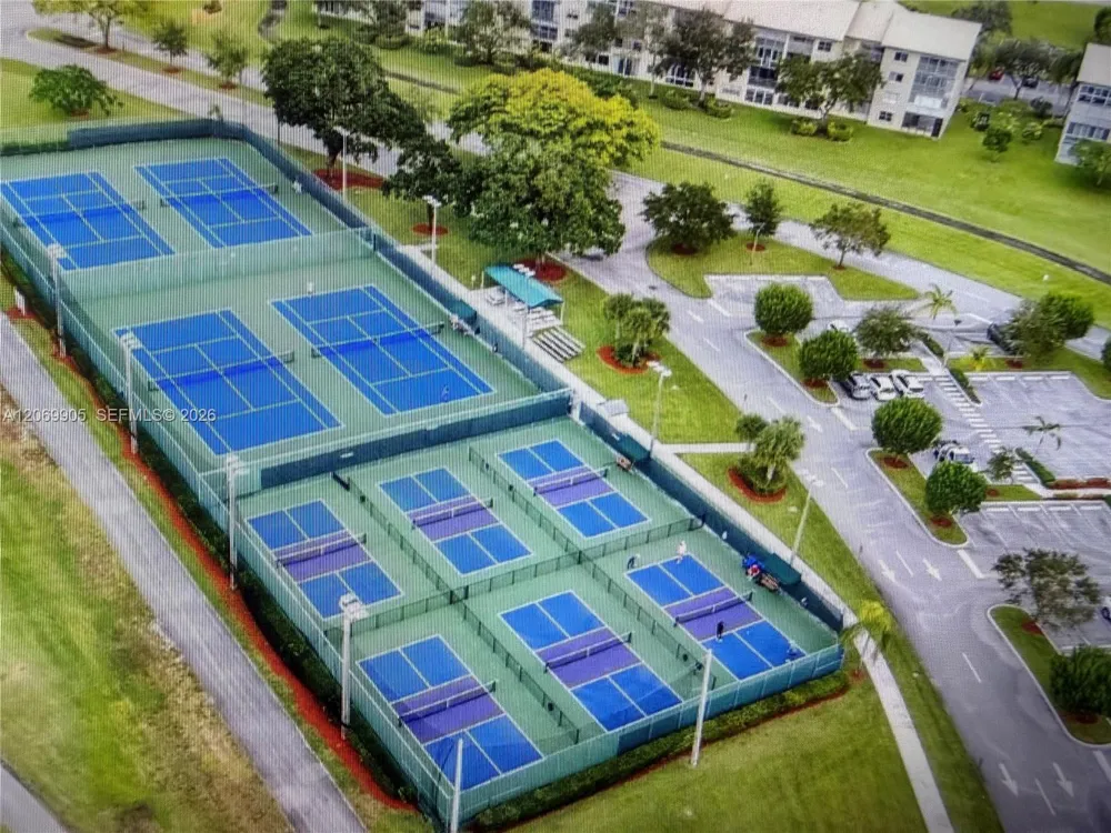 1401 SW 134th Way #305C Pembroke Pines, FL 33027