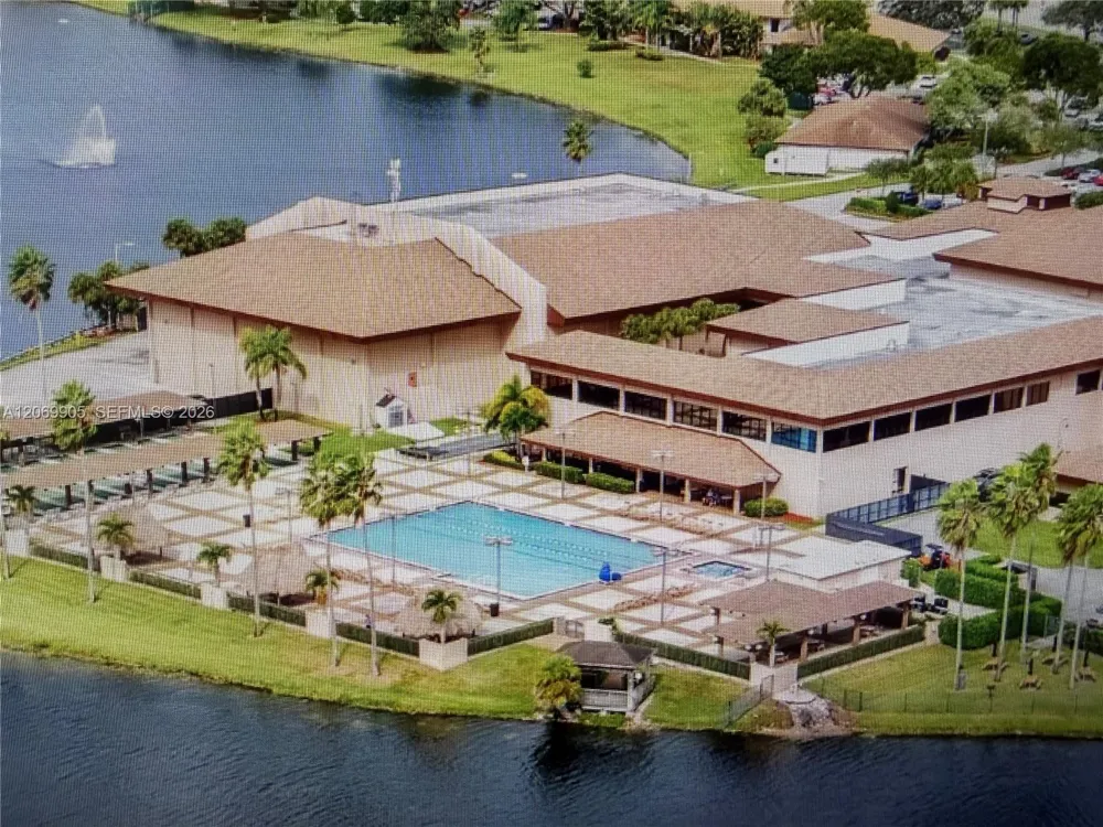 1401 SW 134th Way #305C Pembroke Pines, FL 33027