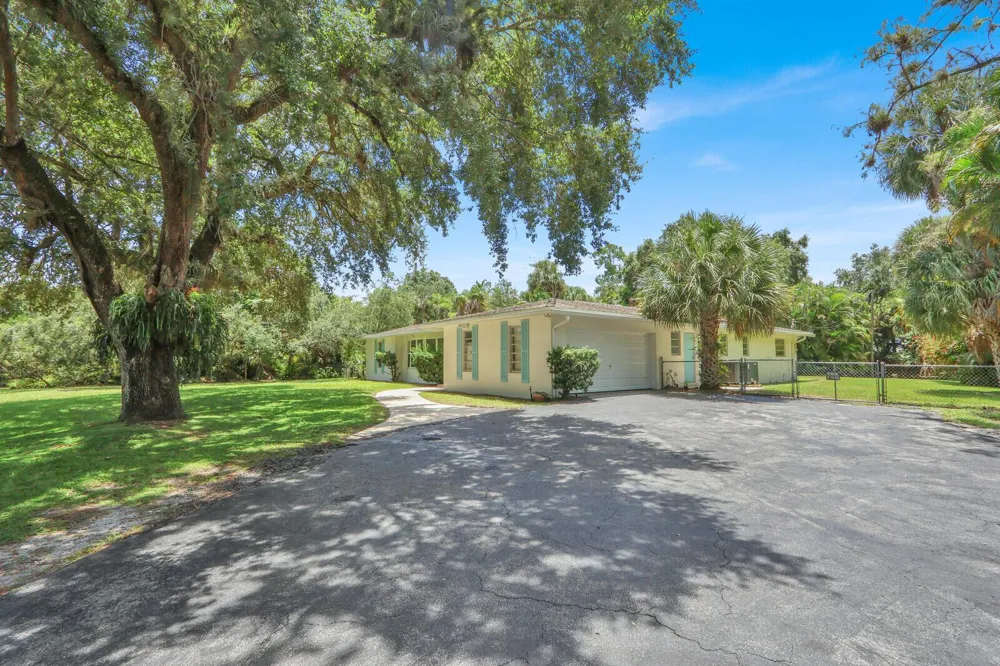 6466 Via Townsend West Palm Beach, FL 33415