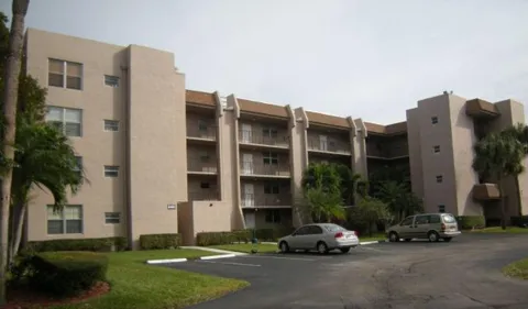 9460 Tangerine Place #207