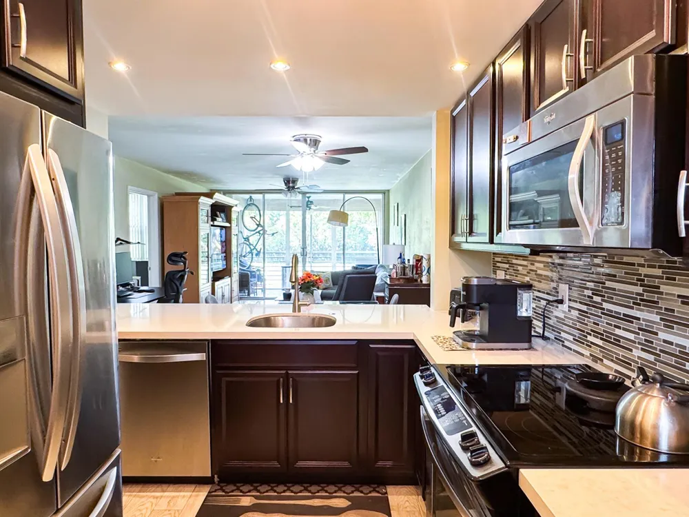 9460 Tangerine Place #207 Davie, FL 33324