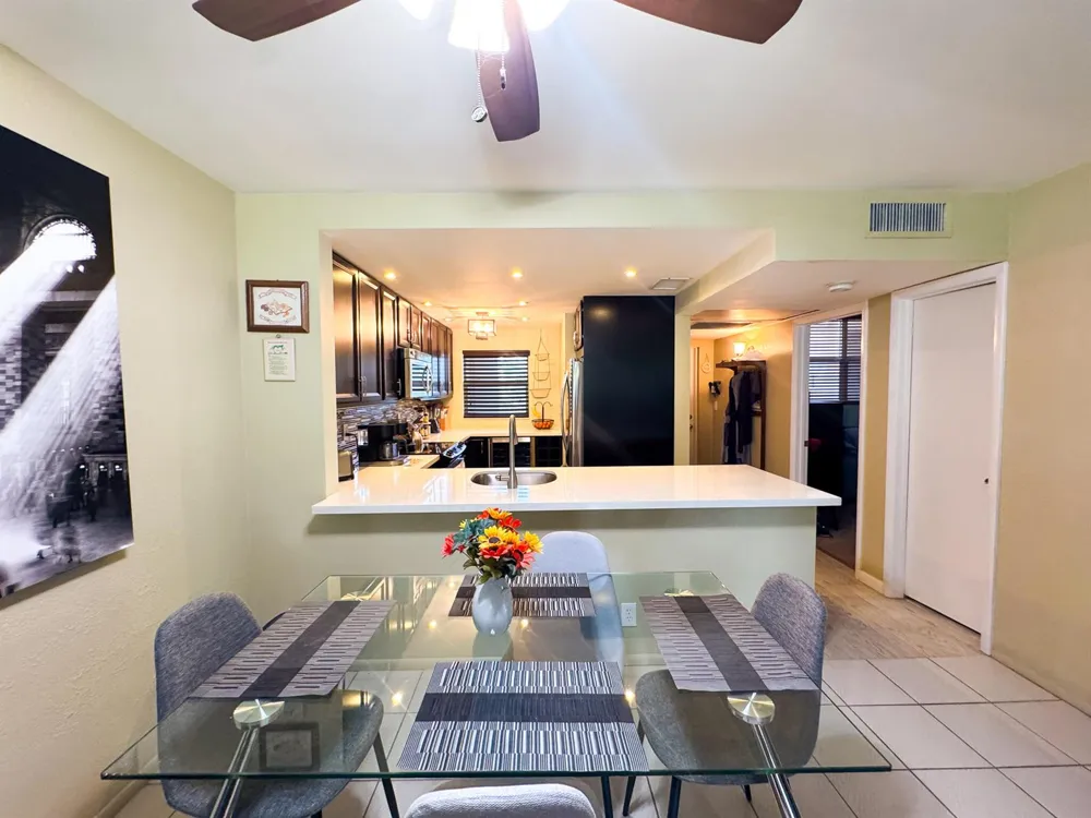 9460 Tangerine Place #207 Davie, FL 33324