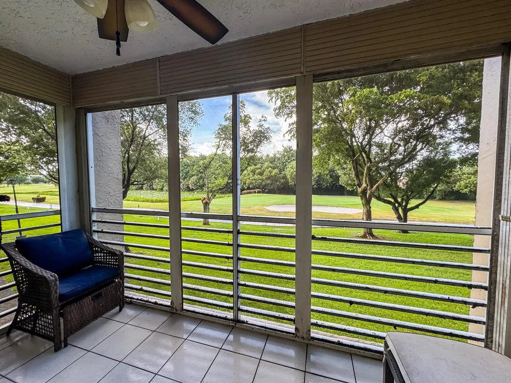 9460 Tangerine Place #207 Davie, FL 33324