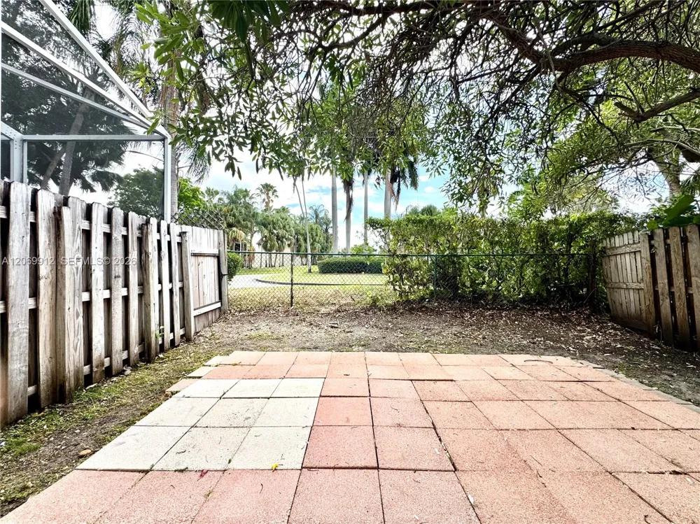 14333 SW 125th Ct Miami, FL 33186