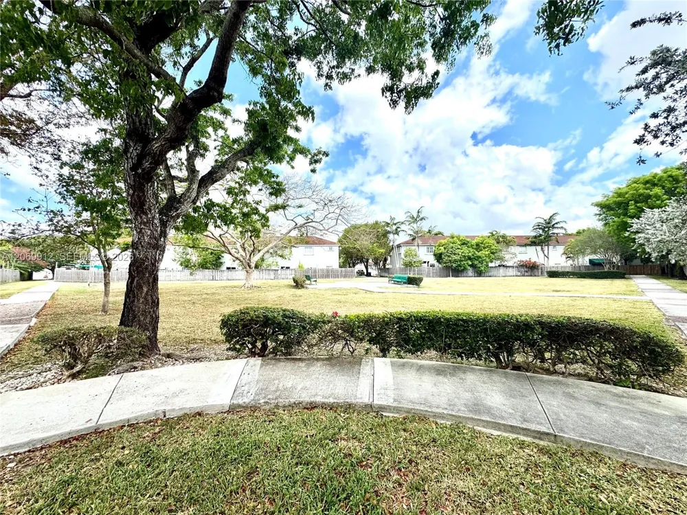 14333 SW 125th Ct Miami, FL 33186
