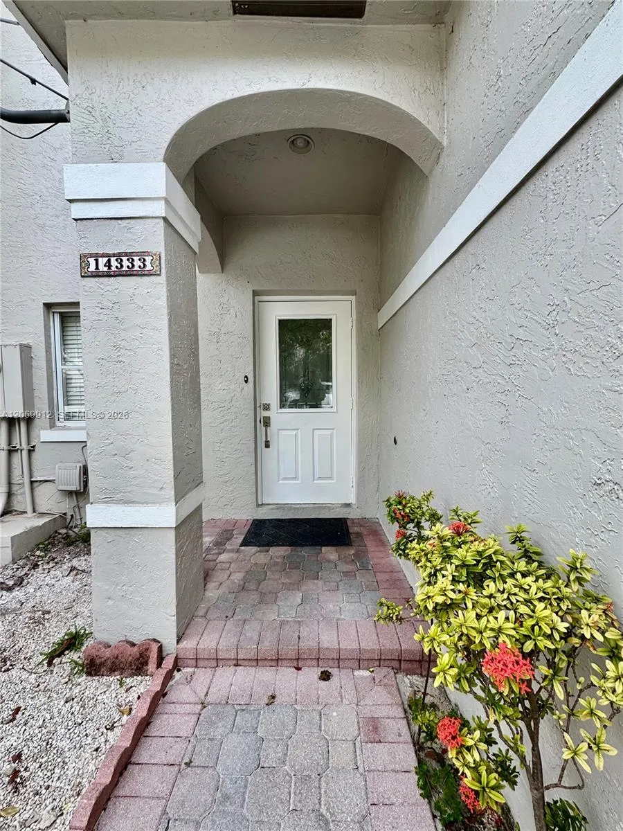 14333 SW 125th Ct Miami, FL 33186