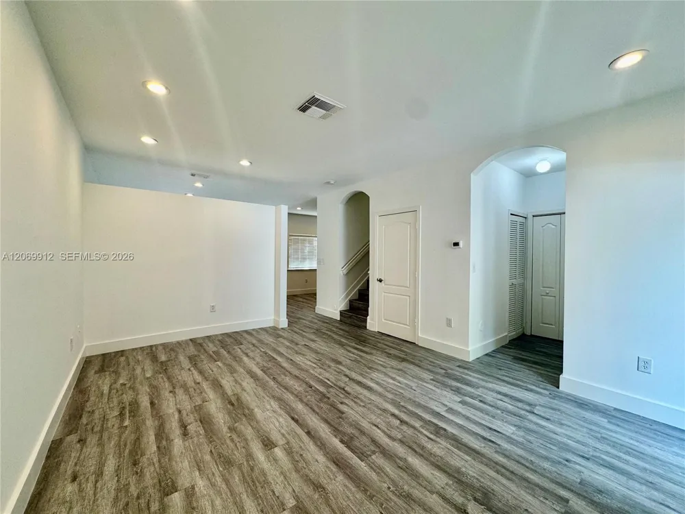 14333 SW 125th Ct Miami, FL 33186