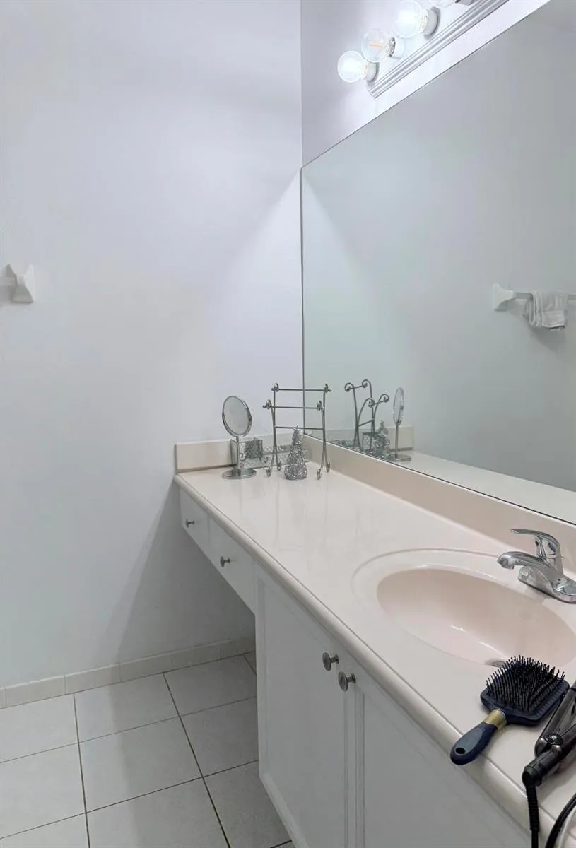 11937 Sturbridge Lane #10B Wellington, FL 33414