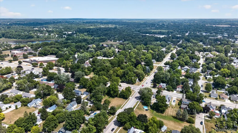 938 W Oregon Street Lapeer City, MI 48446