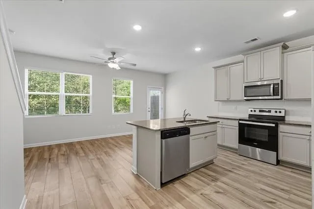 2832 Saratoga Lake View Decatur, GA 30034