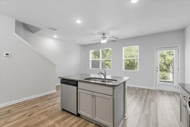 2832 Saratoga Lake View Decatur, GA 30034