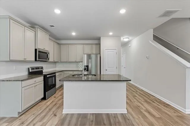 2832 Saratoga Lake View Decatur, GA 30034