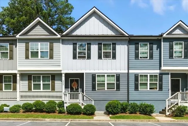 2832 Saratoga Lake View Decatur, GA 30034