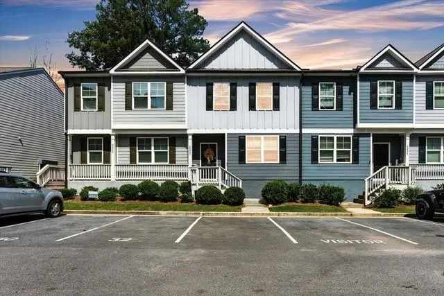 2832 Saratoga Lake View Decatur, GA 30034