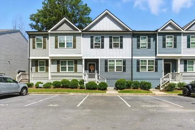 2832 Saratoga Lake View Decatur, GA 30034
