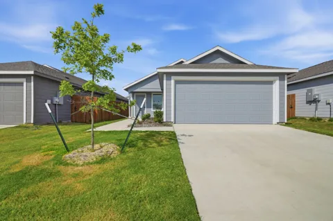 205 Poplar Place