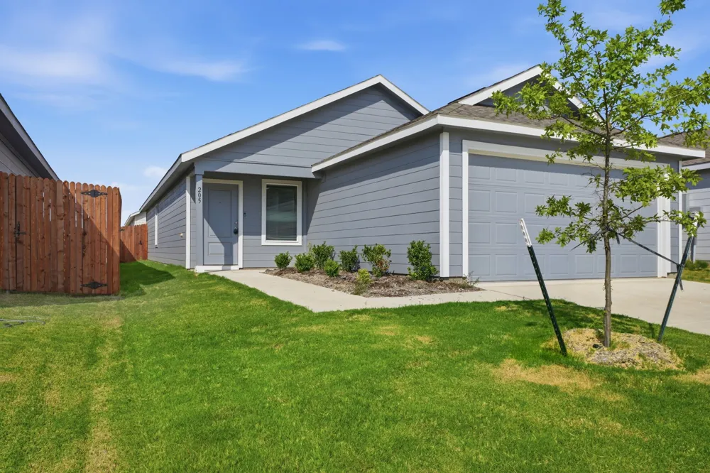 205 Poplar Place Wilmer, TX 75172