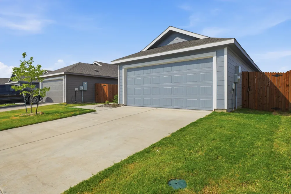 205 Poplar Place Wilmer, TX 75172