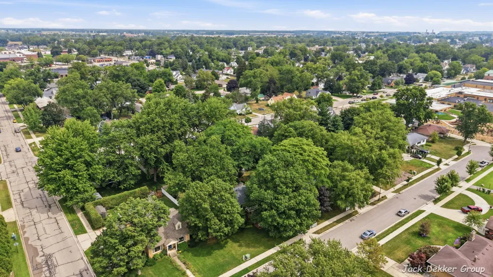 445 W Lawrence Avenue Zeeland, MI 49464