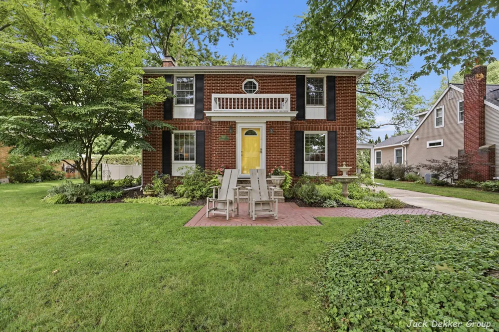 445 W Lawrence Avenue Zeeland, MI 49464