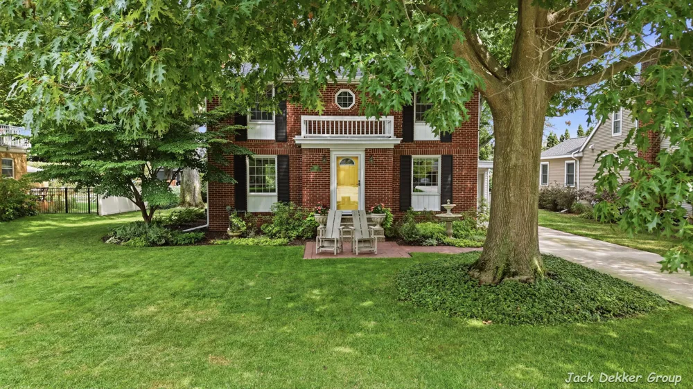 445 W Lawrence Avenue Zeeland, MI 49464