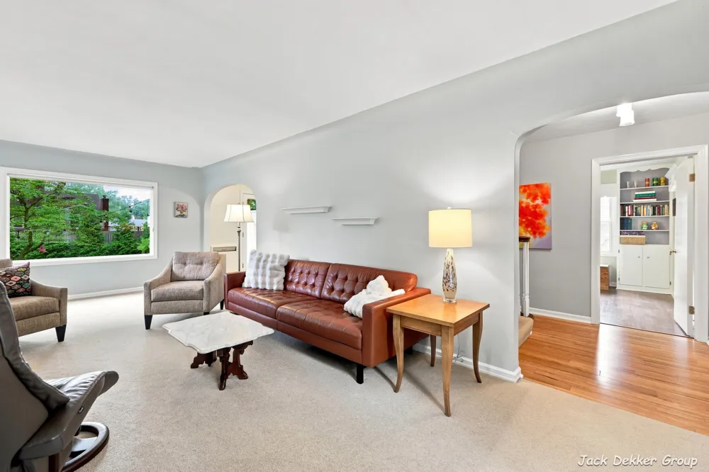 445 W Lawrence Avenue Zeeland, MI 49464