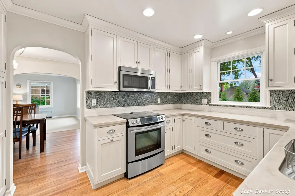 445 W Lawrence Avenue Zeeland, MI 49464