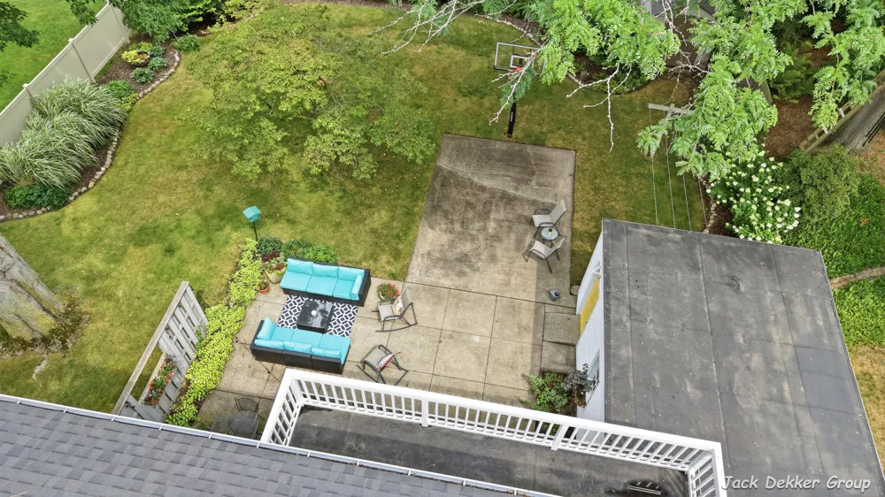 445 W Lawrence Avenue Zeeland, MI 49464