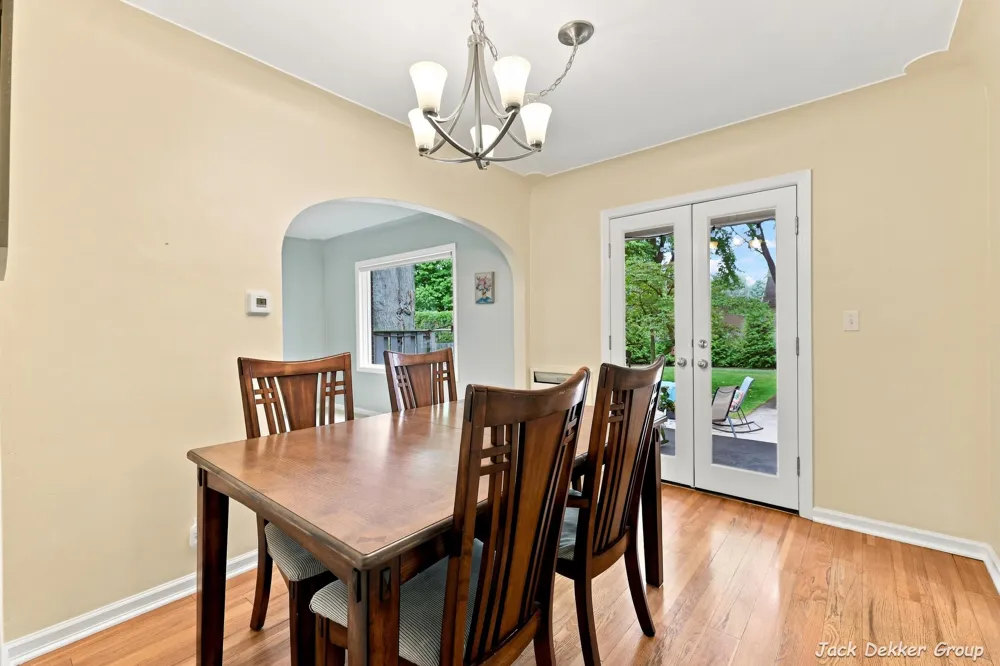 445 W Lawrence Avenue Zeeland, MI 49464