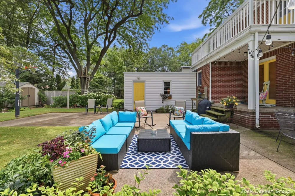 445 W Lawrence Avenue Zeeland, MI 49464