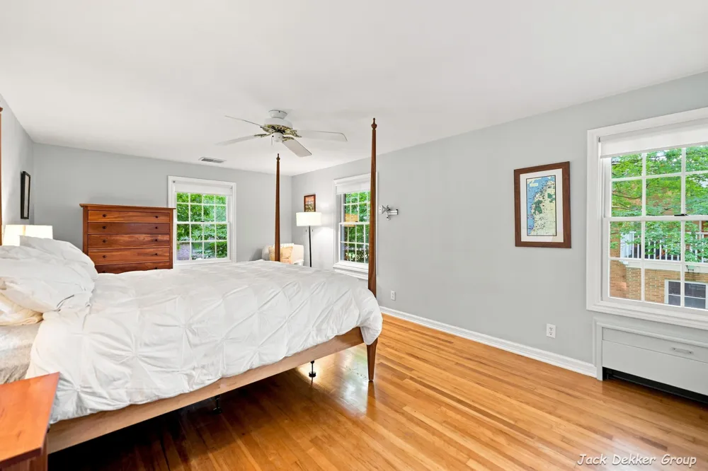445 W Lawrence Avenue Zeeland, MI 49464