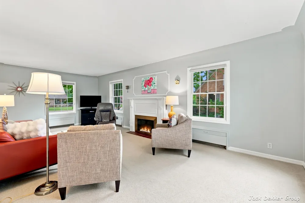 445 W Lawrence Avenue Zeeland, MI 49464