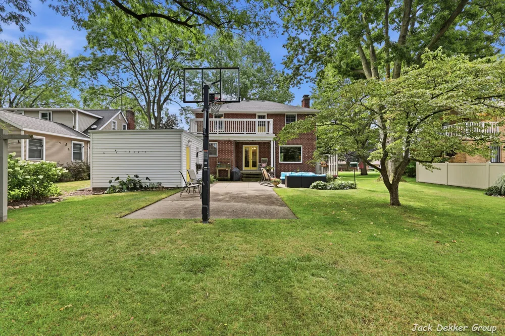 445 W Lawrence Avenue Zeeland, MI 49464