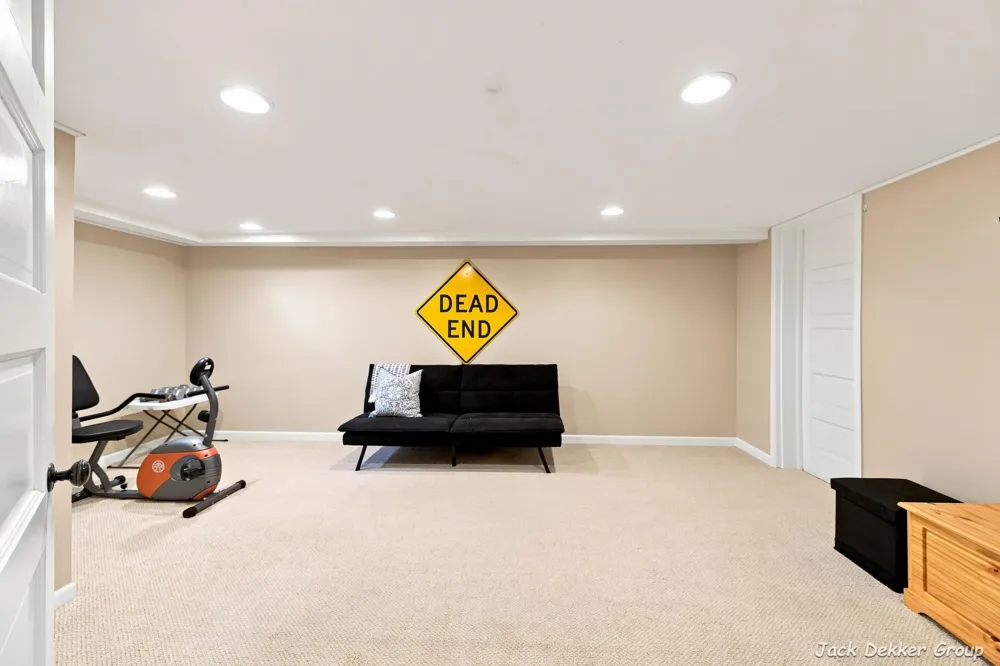 445 W Lawrence Avenue Zeeland, MI 49464