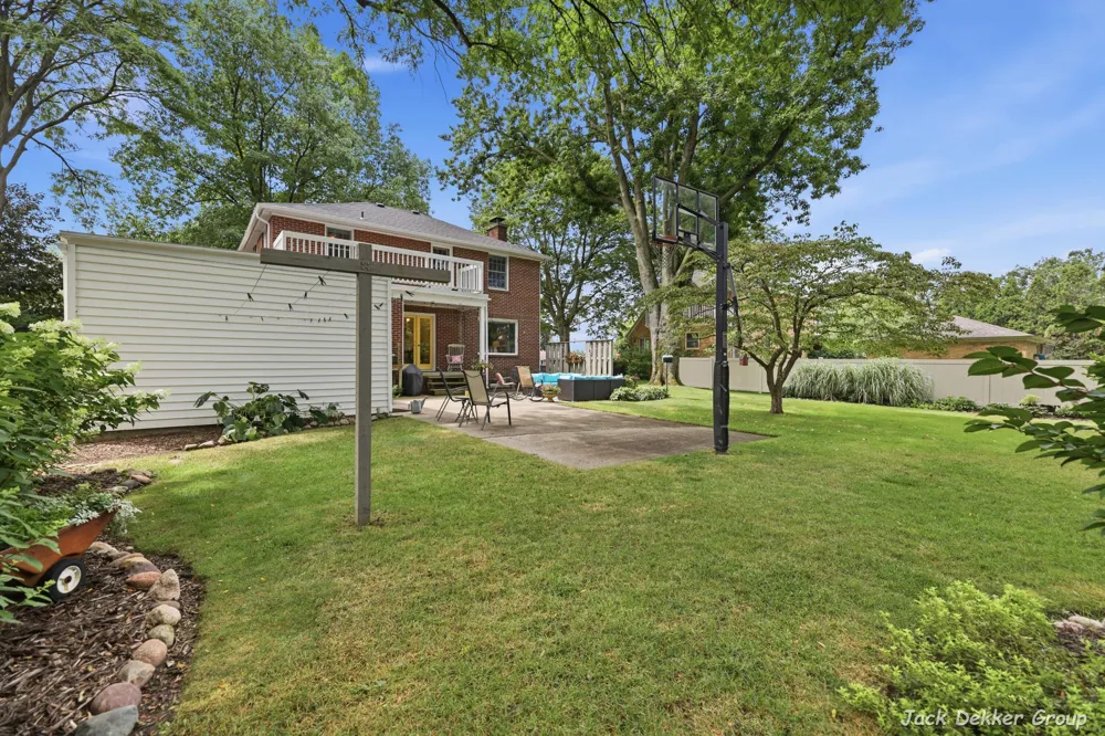 445 W Lawrence Avenue Zeeland, MI 49464