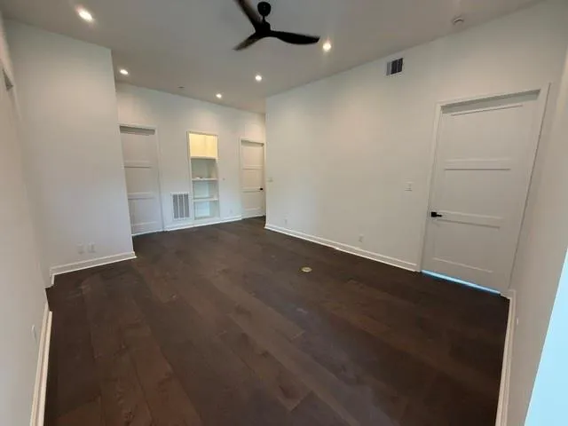 2030 Forest Hill Boulevard Houston, TX 77023