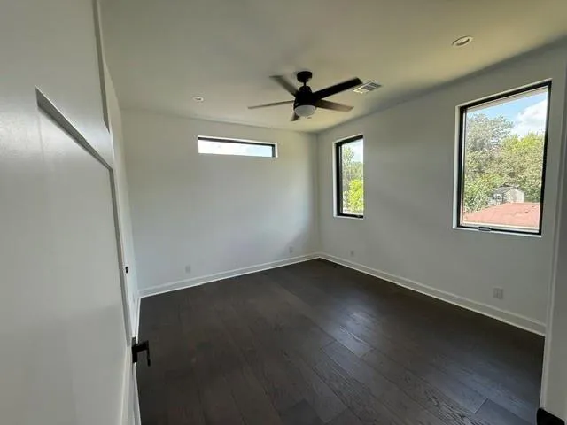 2030 Forest Hill Boulevard Houston, TX 77023