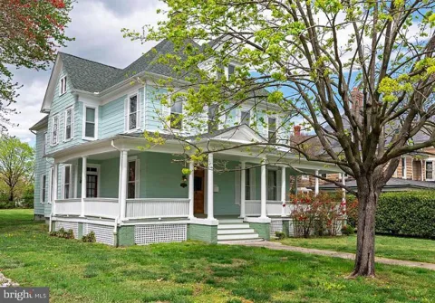 205 OAKLEY STREET #2