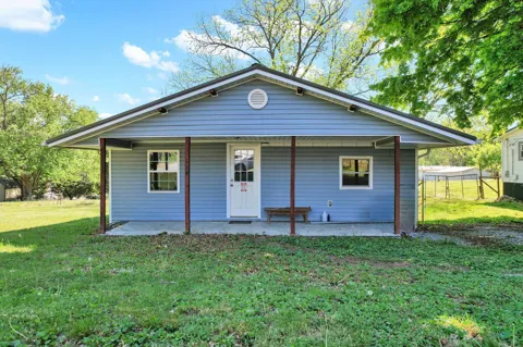 114 Chapel Ave
