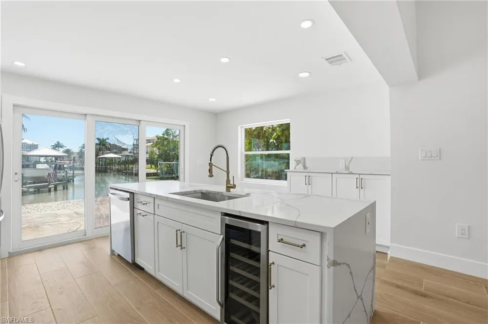 8336 Lagoon Road Fort Myers Beach, FL 33931