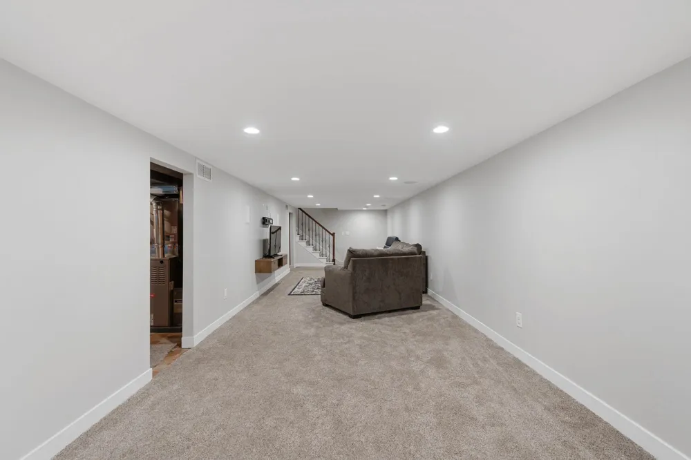 474 83rd Avenue NE Spring Lake Park, MN 55432
