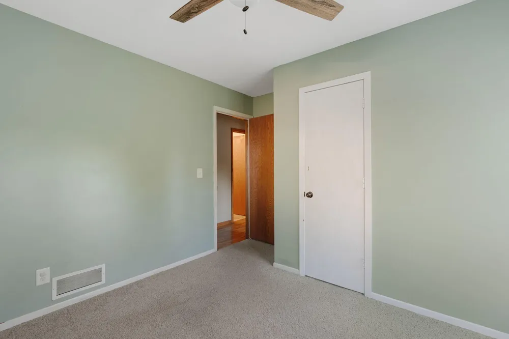 474 83rd Avenue NE Spring Lake Park, MN 55432