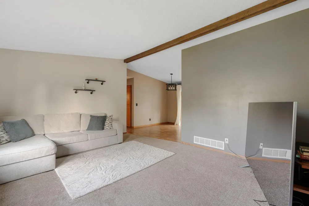 474 83rd Avenue NE Spring Lake Park, MN 55432